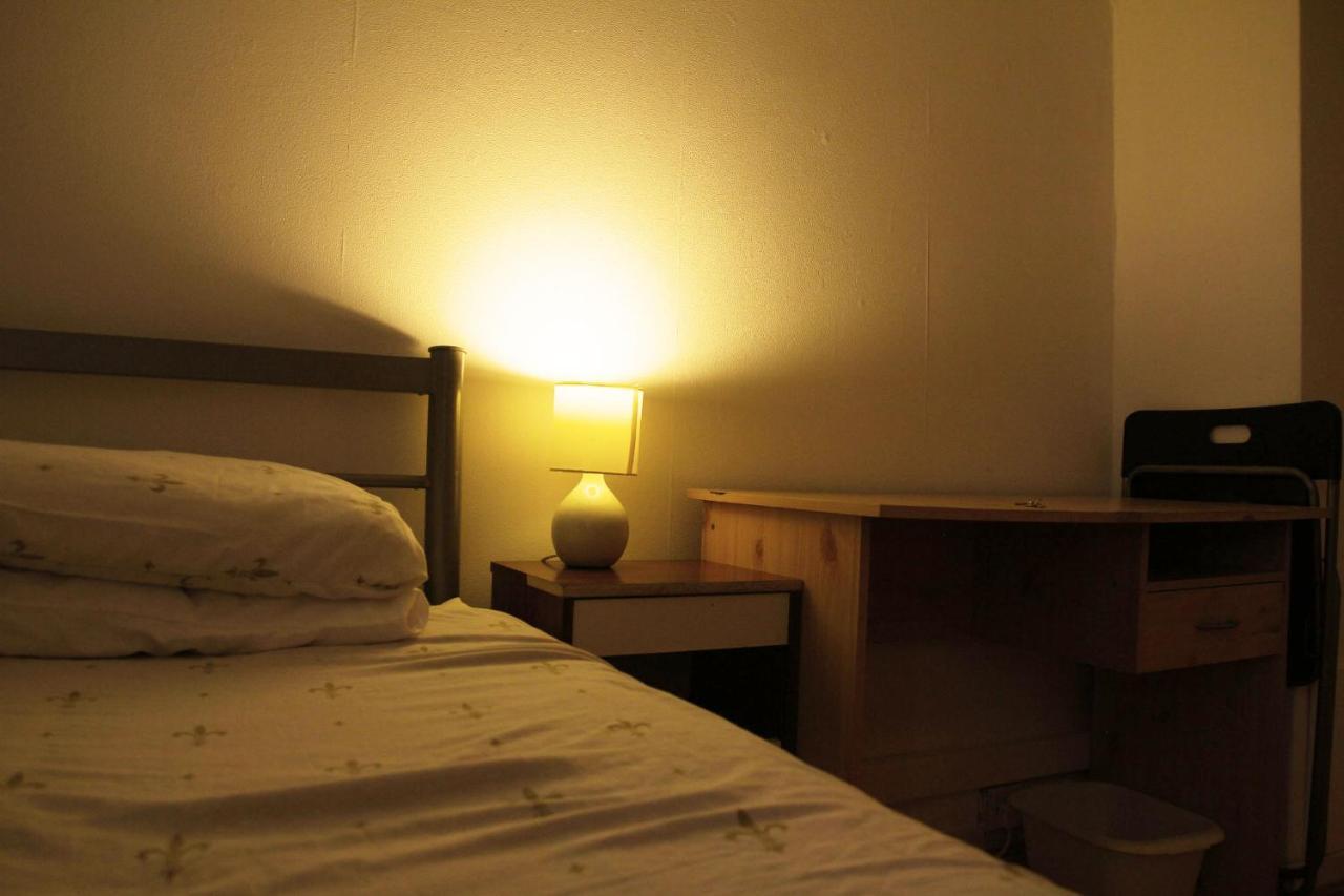 Elephant & Castle - Zone 2 - Private Rooms - Shared Bathroom London Exterior photo