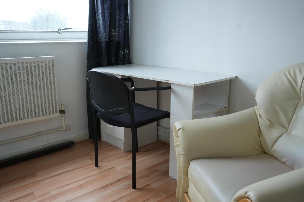 Elephant & Castle - Zone 2 - Private Rooms - Shared Bathroom London Exterior photo
