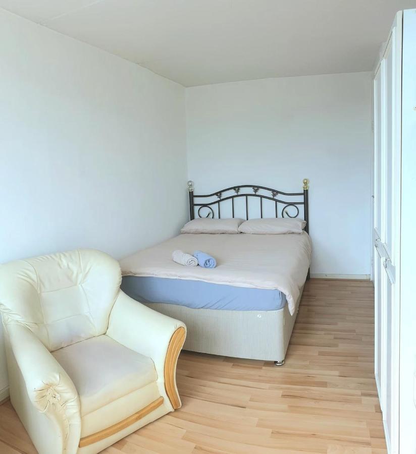 Elephant & Castle - Zone 2 - Private Rooms - Shared Bathroom London Exterior photo