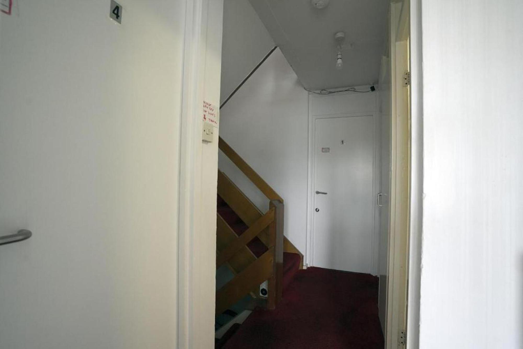 Elephant & Castle - Zone 2 - Private Rooms - Shared Bathroom London Exterior photo
